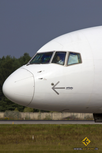 Boeing 757-256